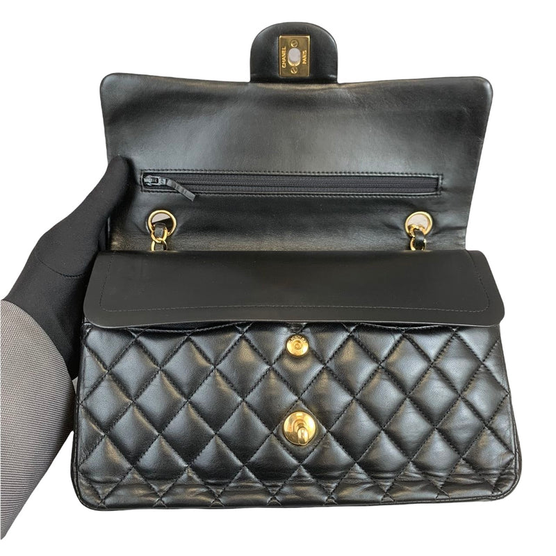 Classic Flap Black Medium Lambskin GHW