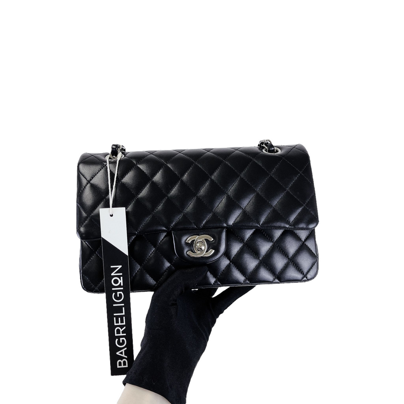 Medium Classic Double Flap Lambskin Black SHW
