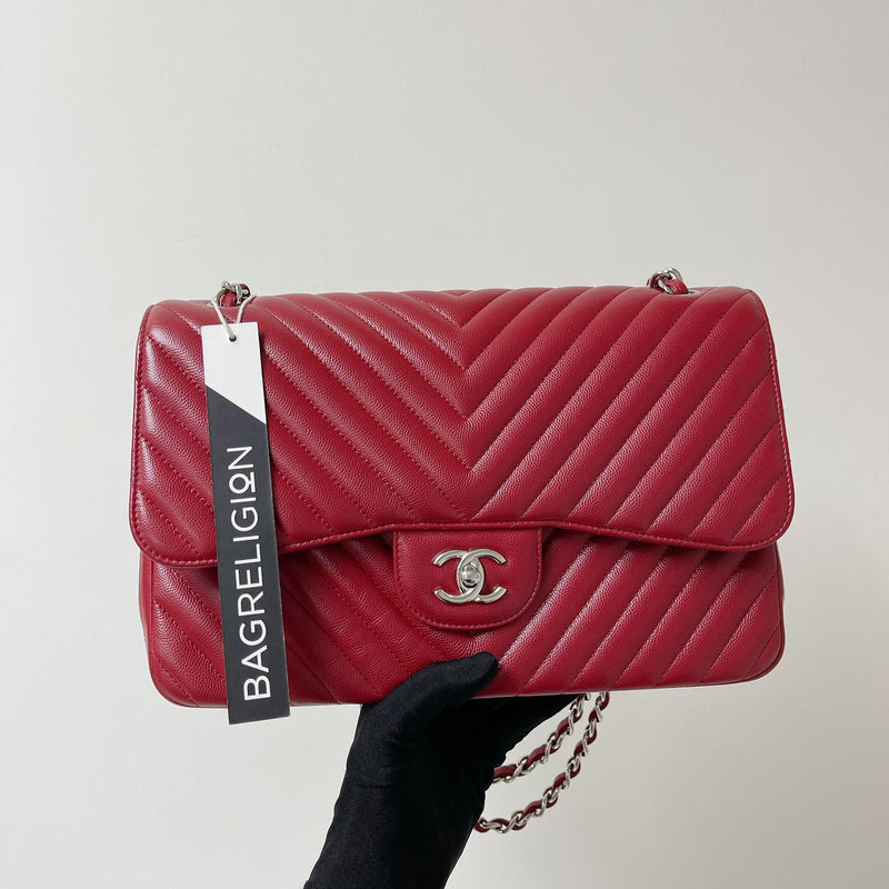 Classic Flap Jumbo Caviar Red Chevron SHW