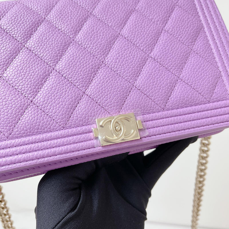 Boy Wallet on Chain Caviar Lilac LGHW