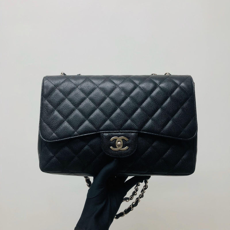 Single Flap Classic Jumbo in Black Caviar with SHW