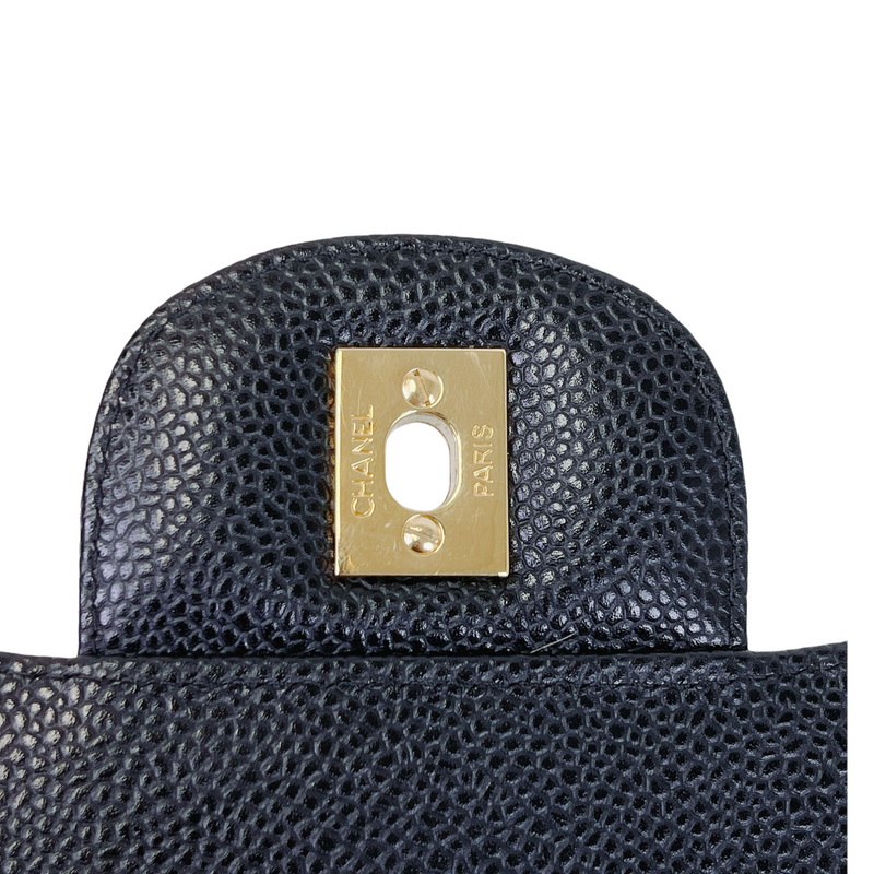 Classic Single Flap Maxi Caviar Black GHW