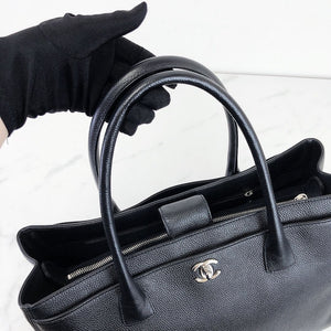 Executive Cerf Tote Caviar Black SHW