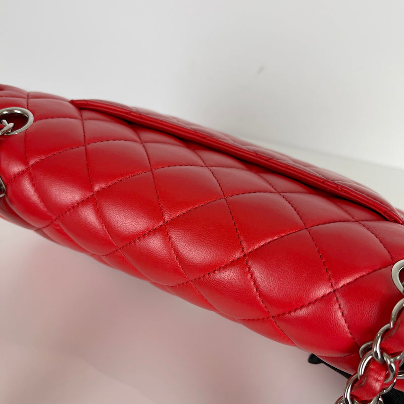 Classic Flap Medium Lambskin Red SHW