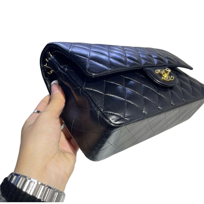 Classic Flap Medium Lambskin Black GHW