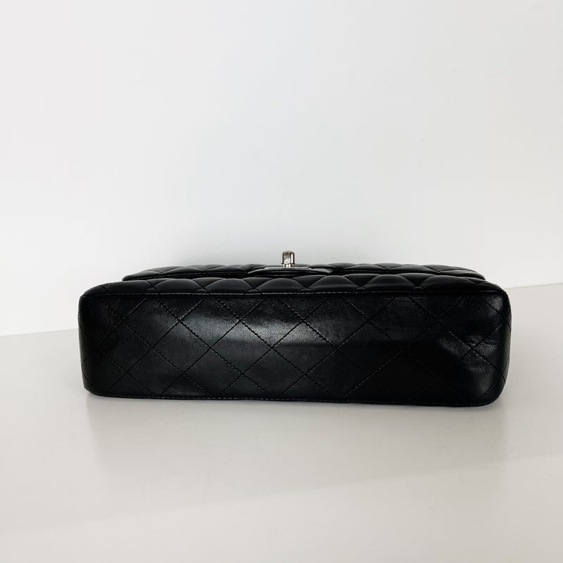 Classic Flap Medium Lambskin Black SHW