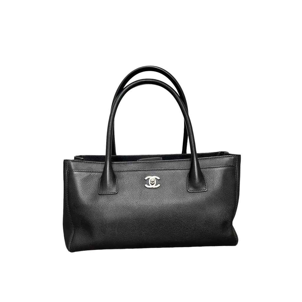 Executive Cerf Tote Grained Black SHW