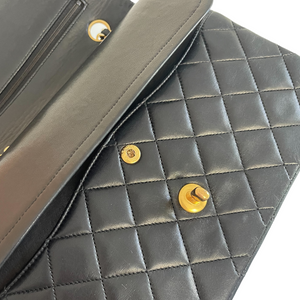 Vintage Classic Flap Medium Lambskin Black GHW