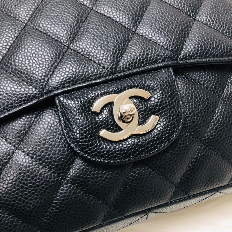 Single Flap Classic Jumbo in Black Caviar with SHW