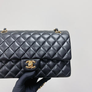 Classic Flap Medium Lambskin Black GHW