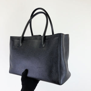 Executive Cerf Tote Caviar Black SHW