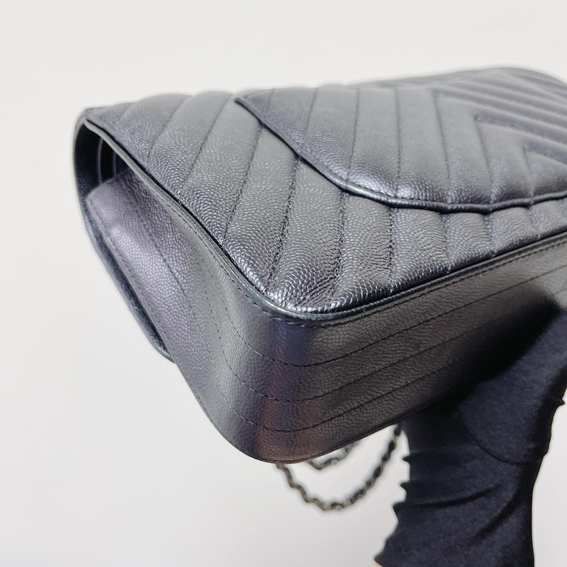 Classic Flap Medium Chevron Caviar Black RHW