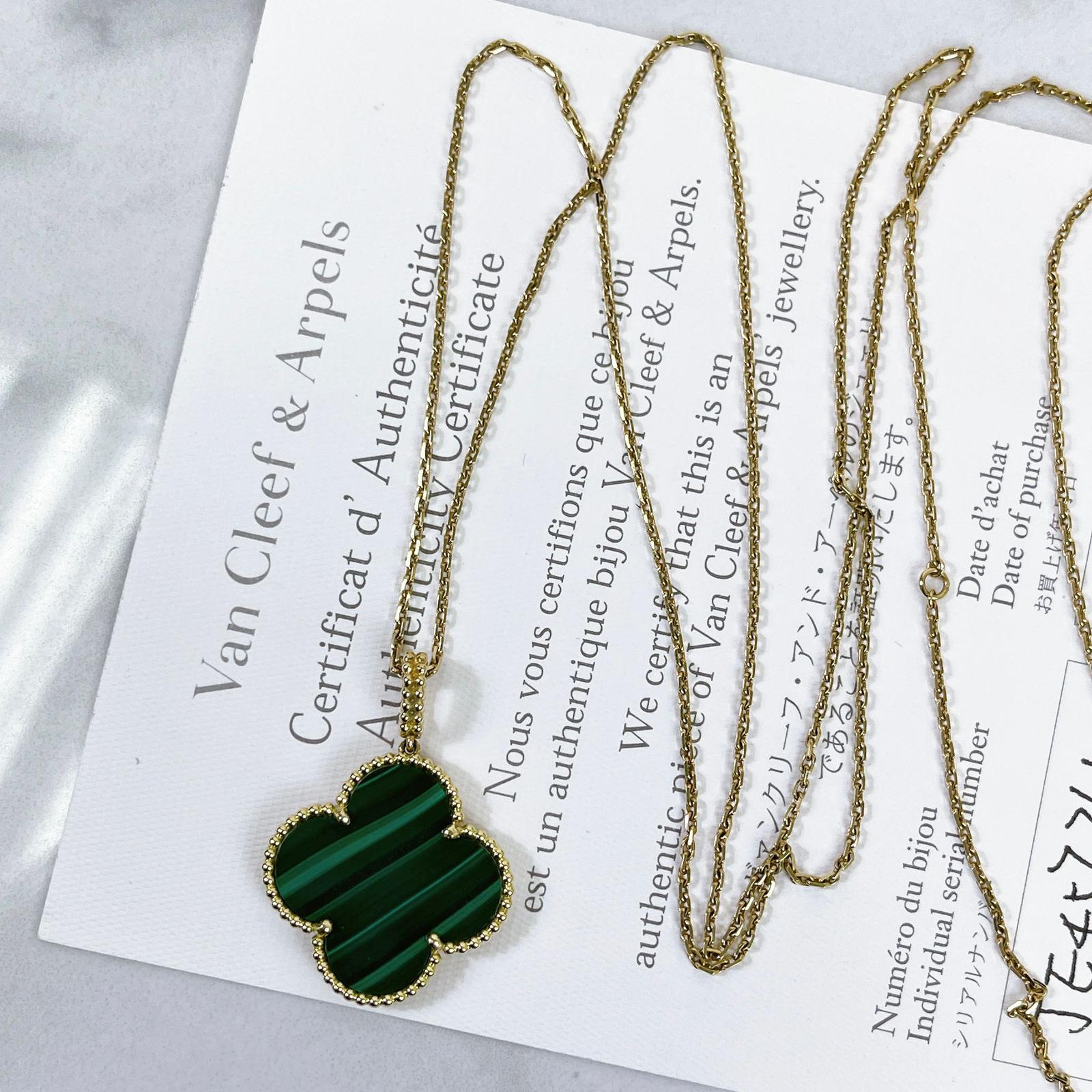 Magic Alhambra Van Cleef Single Clover Necklace Malachite Van
