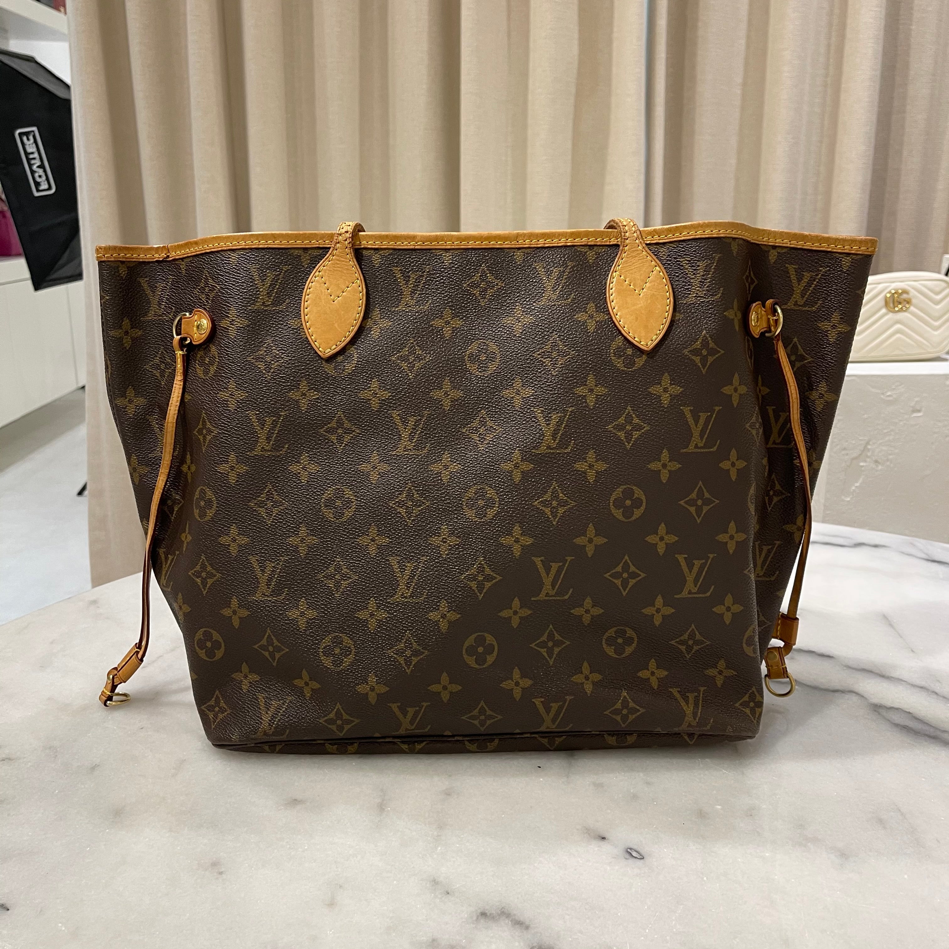 LOUIS VUITTON Neverfull MM Monogram Canvas Bag Religion