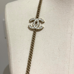 Enamel double loop necklace