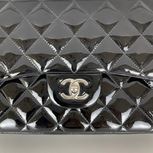 Double Flap Jumbo Quilted Patent in Black SHW