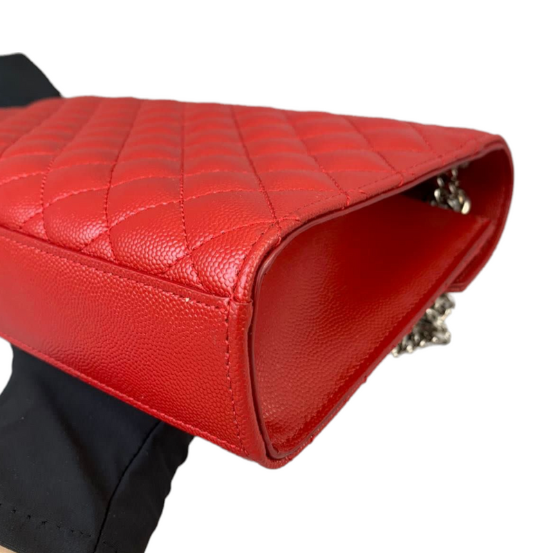Medium Envelope Grain de Poudre Red GHW