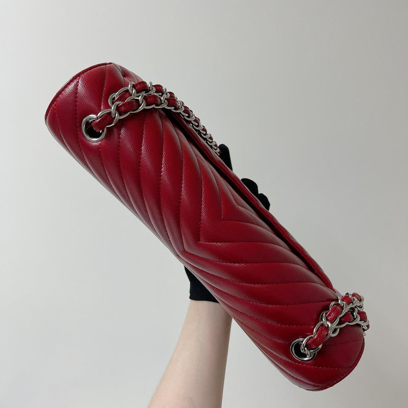Classic Flap Jumbo Caviar Red Chevron SHW