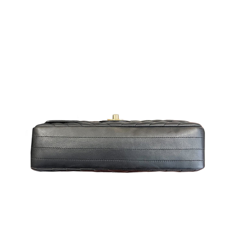 Medium Classic Chevron Calfskin Black GHW