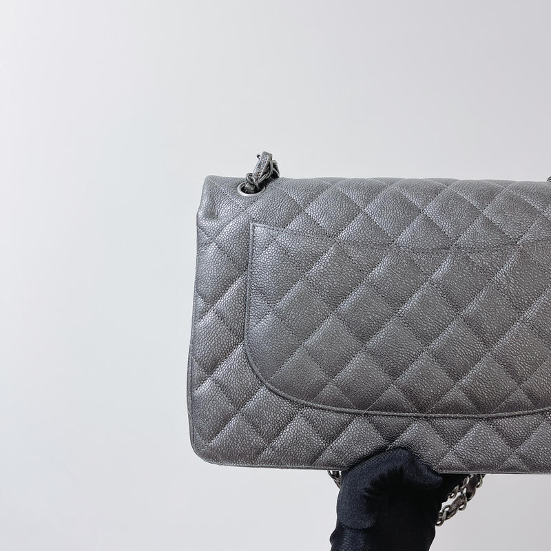 Jumbo Classic Double Flap Caviar Iridescent Dark Grey RHW