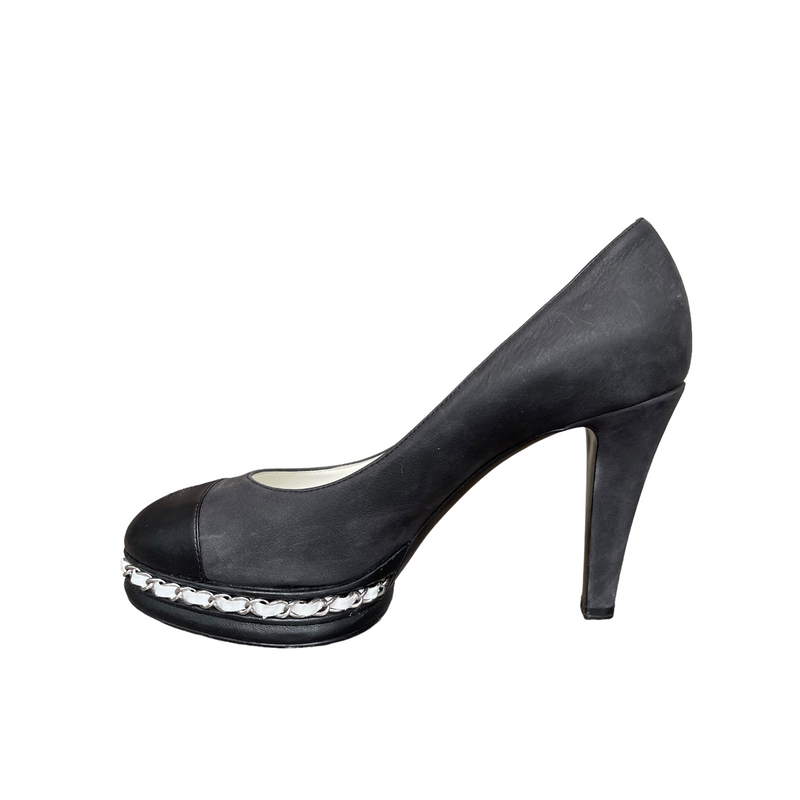 Chain Around Pumps CC Toe Cap Black