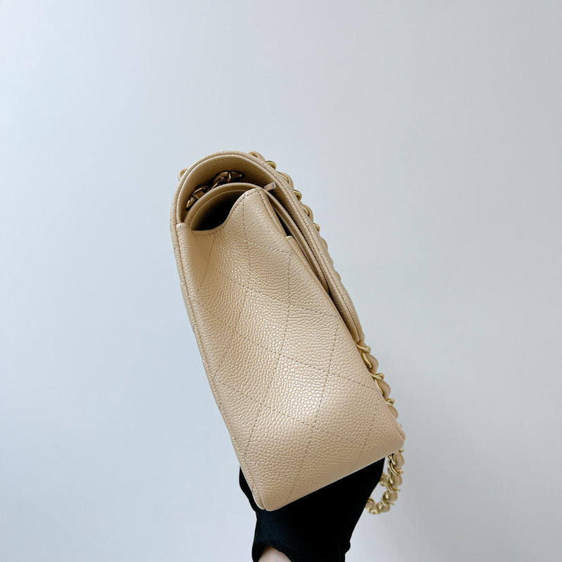 Double Flap Jumbo Caviar Beige GHW