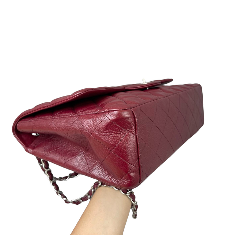 chanel classic maxi single flap bag