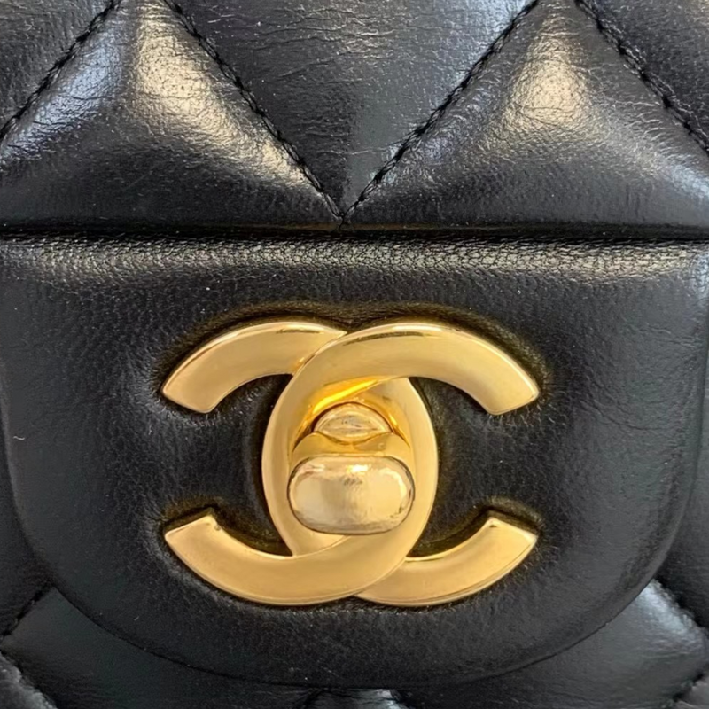 Classic Flap Black Medium Lambskin GHW