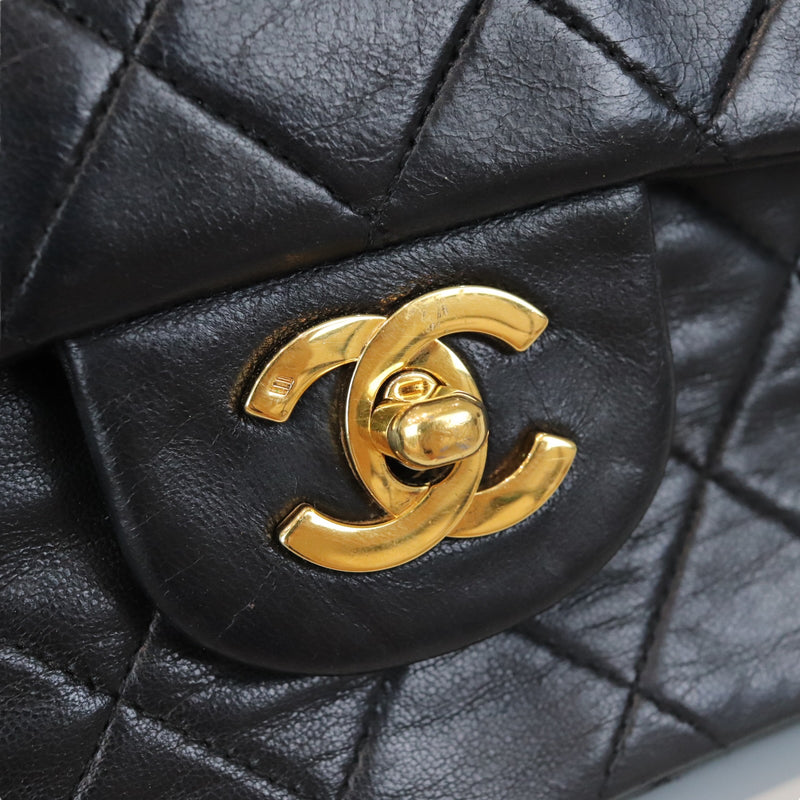 Classic Double Flap Medium Vintage Black GHW