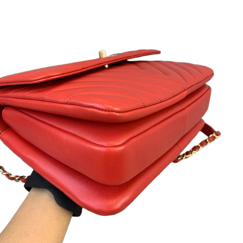 Small Trendy CC Chevron Lambskin Red GHW