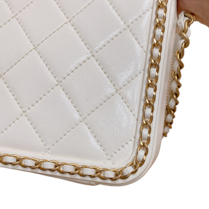Chained Medium Caviar Quilted Vanity Case White GHW