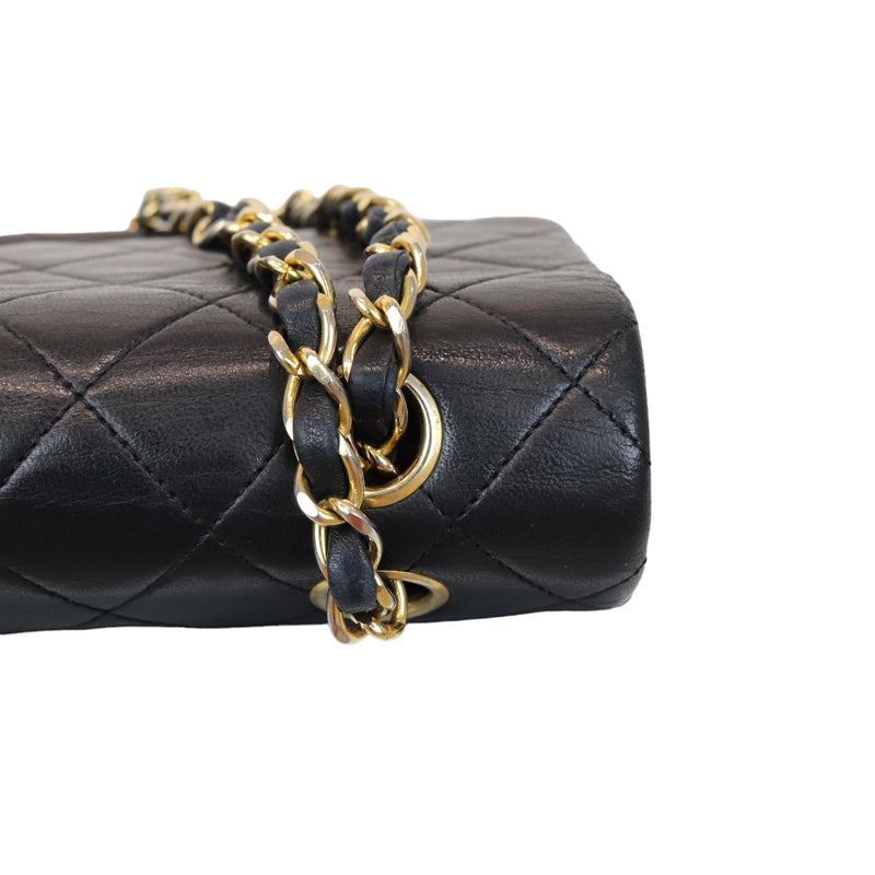 Classic Double Flap Medium Vintage Black GHW