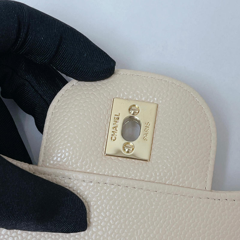 Double Flap Jumbo Caviar Beige GHW