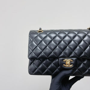 Classic Flap Medium Lambskin Black GHW