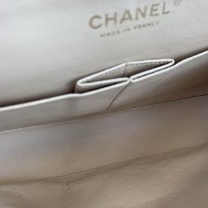 Classic Double Flap Caviar Medium Beige GHW