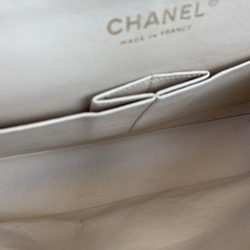 Classic Double Flap Caviar Medium Beige GHW