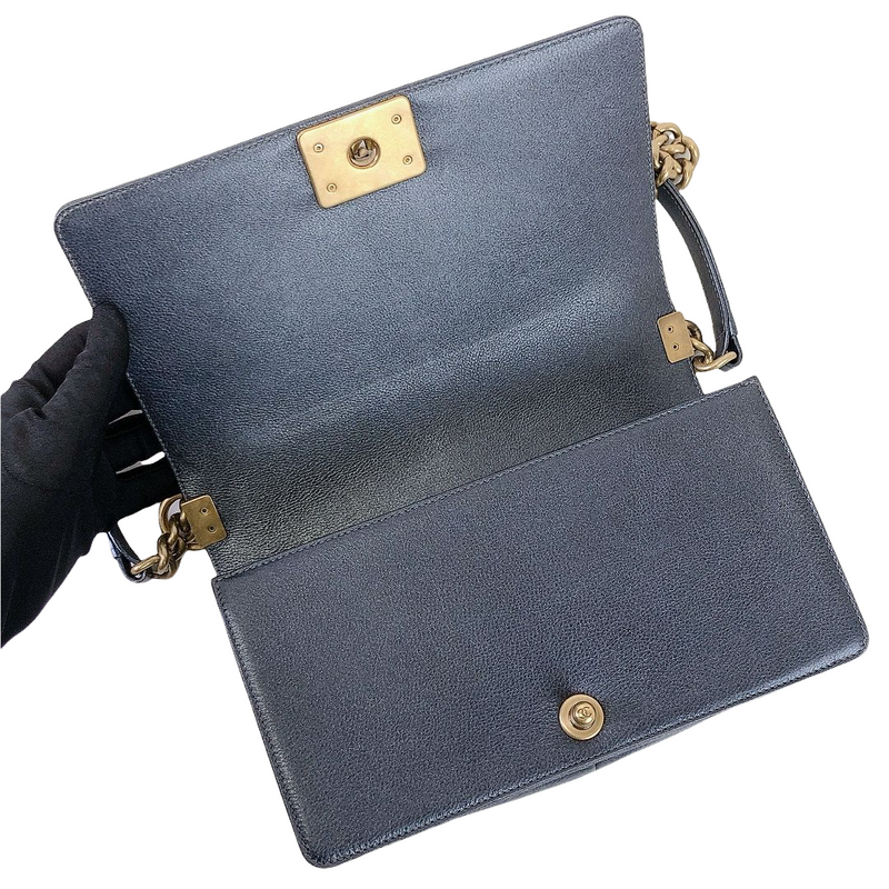 Boy Medium Calfskin Pearl Charcoal GHW