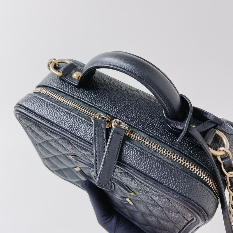 Chanel Navy Blue CC Filigree Vanity Case Bag – The Closet