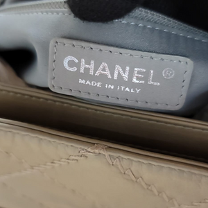Seasonal Flap Calfskin Gold SHW