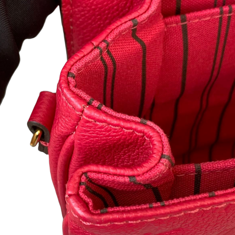 Pochette Metis Empreinte Red GHW