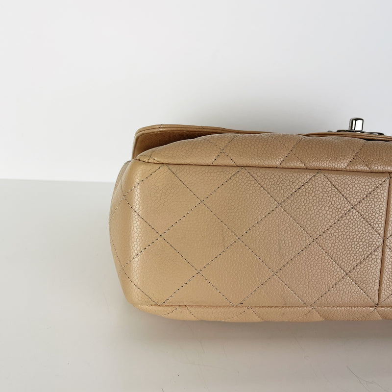 Single Flap Jumbo in Beige Caviar with SHW