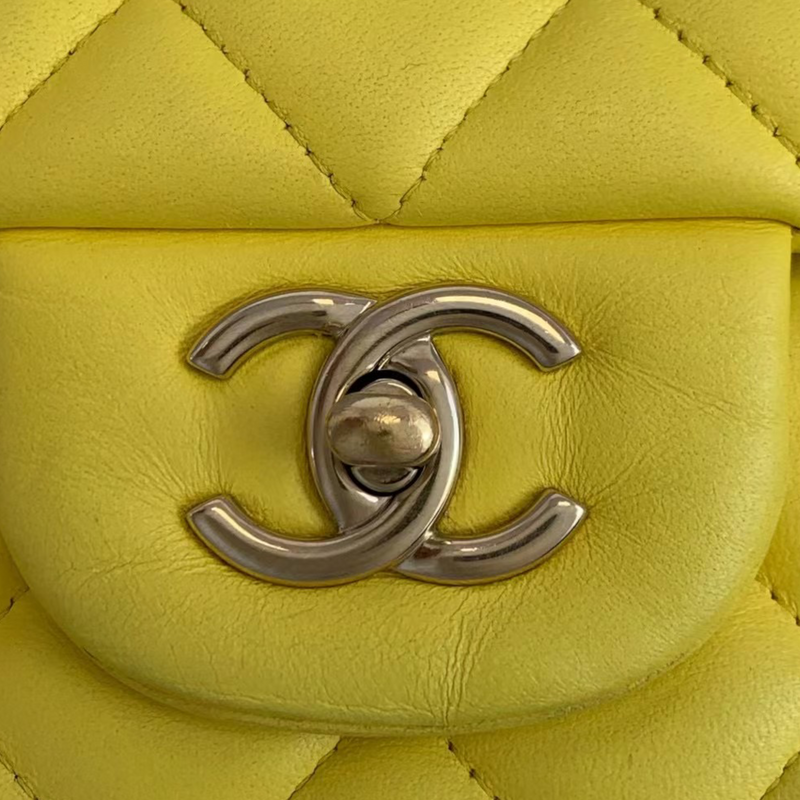 Classic Double Flap Jumbo Lambskin Yellow GHW