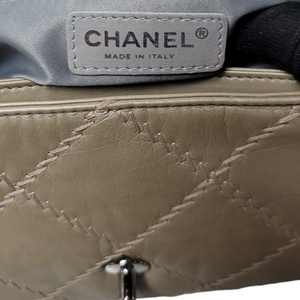 Seasonal Flap Calfskin Gold SHW