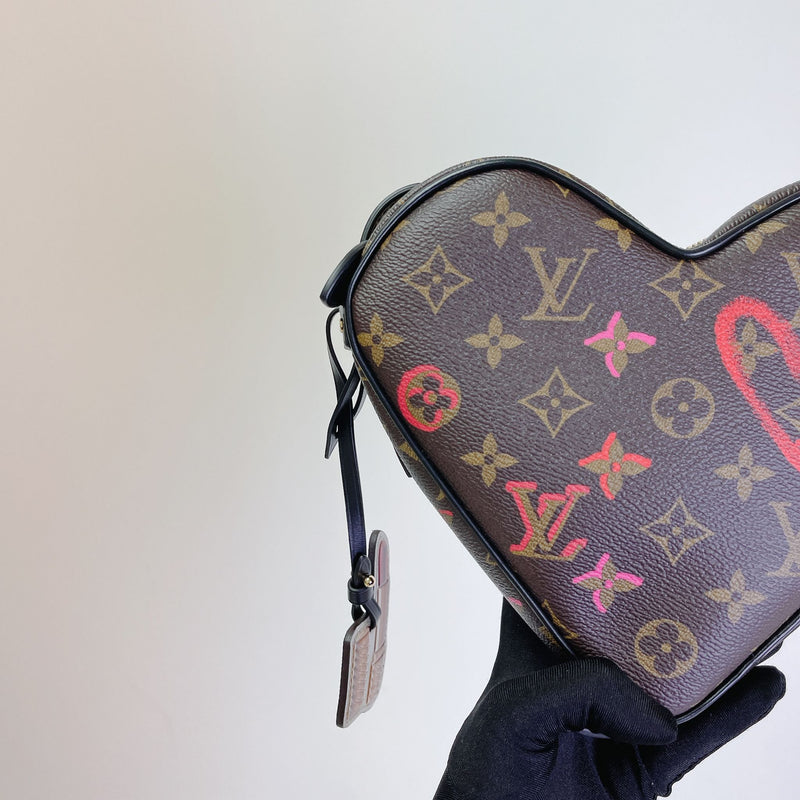 Fall In Love Sac Coeur Monogram