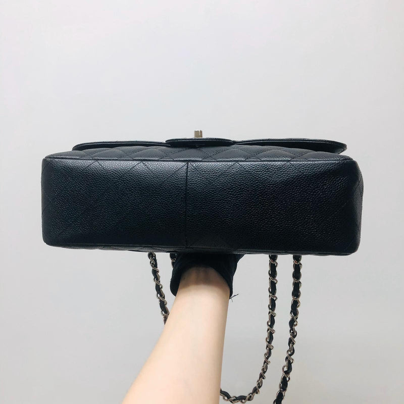 Single Flap Classic Jumbo in Black Caviar with SHW