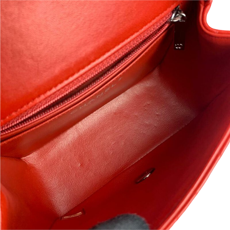 Classic Flap Square Mini Lambskin Red DSHW