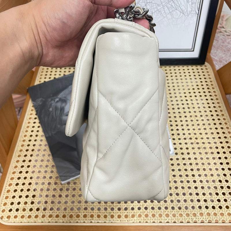 Chanel 19 Large Lambskin Light Beige GHW