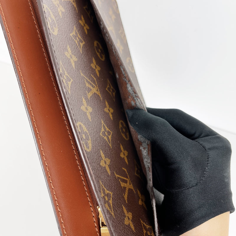 Louis Vuitton Poche Document Case Clutch