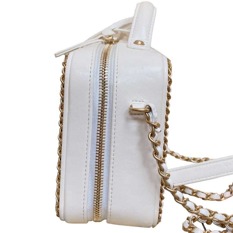 Chained Medium Caviar Quilted Vanity Case White GHW