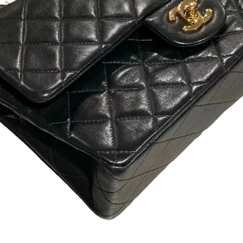 Vintage Classic Flap Medium Lambskin Black GHW